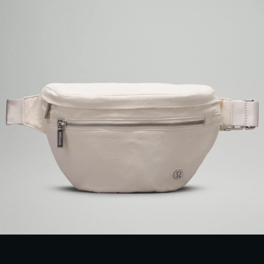 Lululemon White Opal City Adventurer Bag *New* with tags
